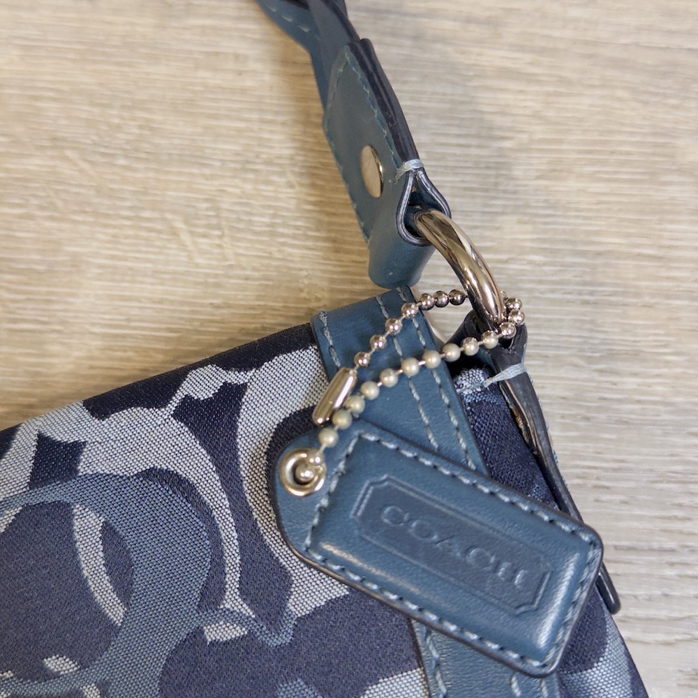 Coach Chelsea Blue Strap Bag – Signature "C" Logo Shoulder Purse - Picture 4 of 9